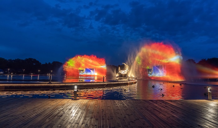 長(zhǎng)春凈月潭燈光秀